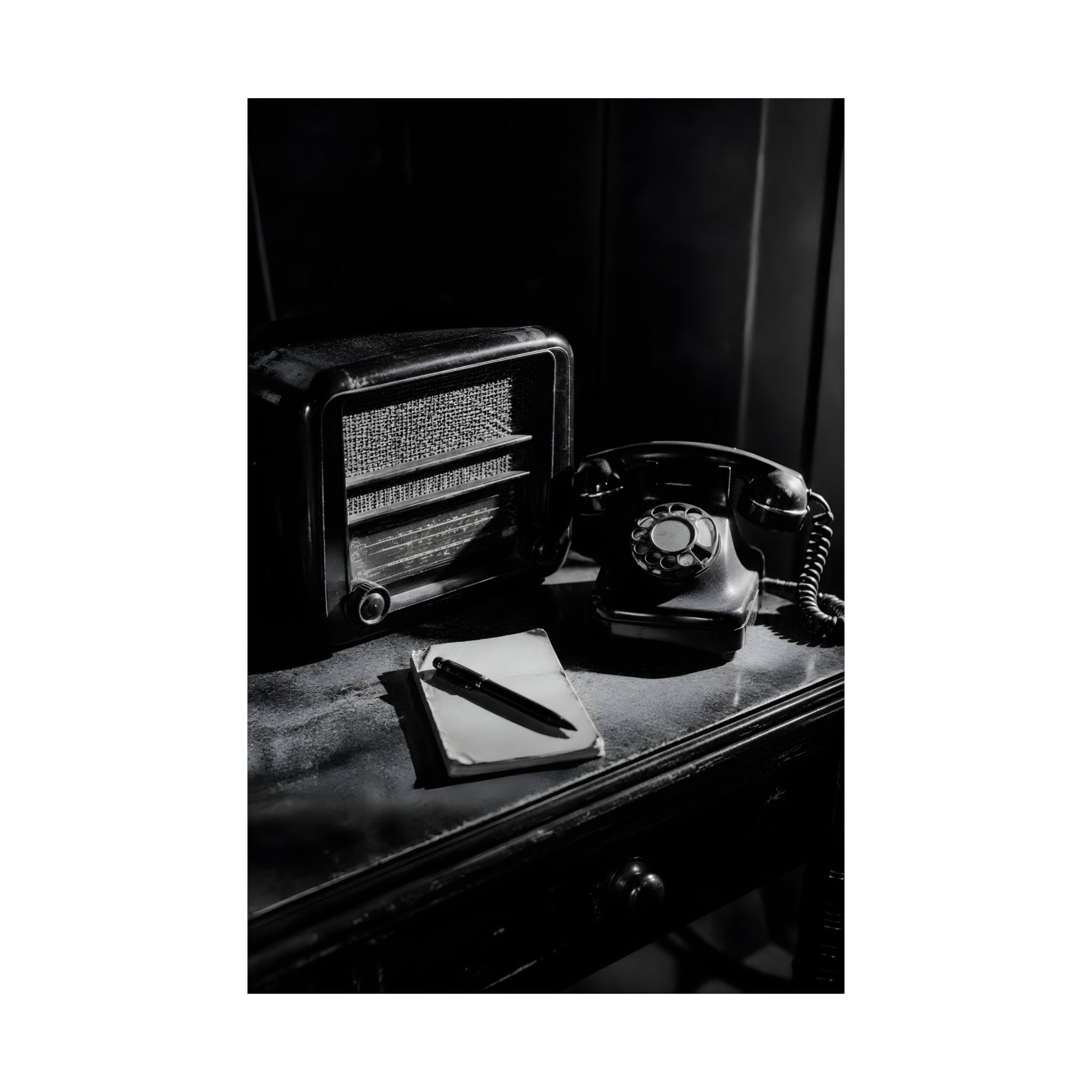 Noir The Phone