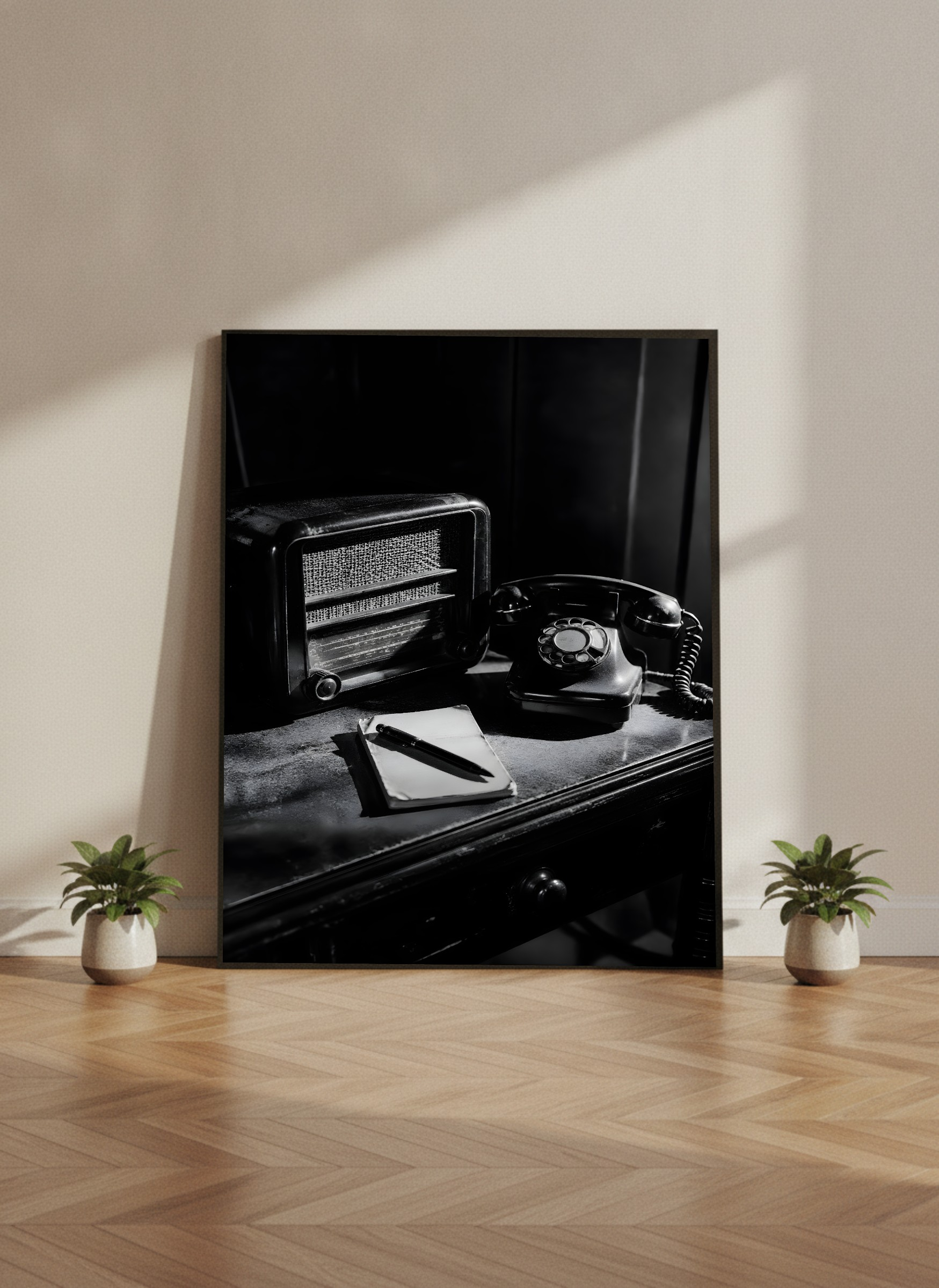 Noir The Phone