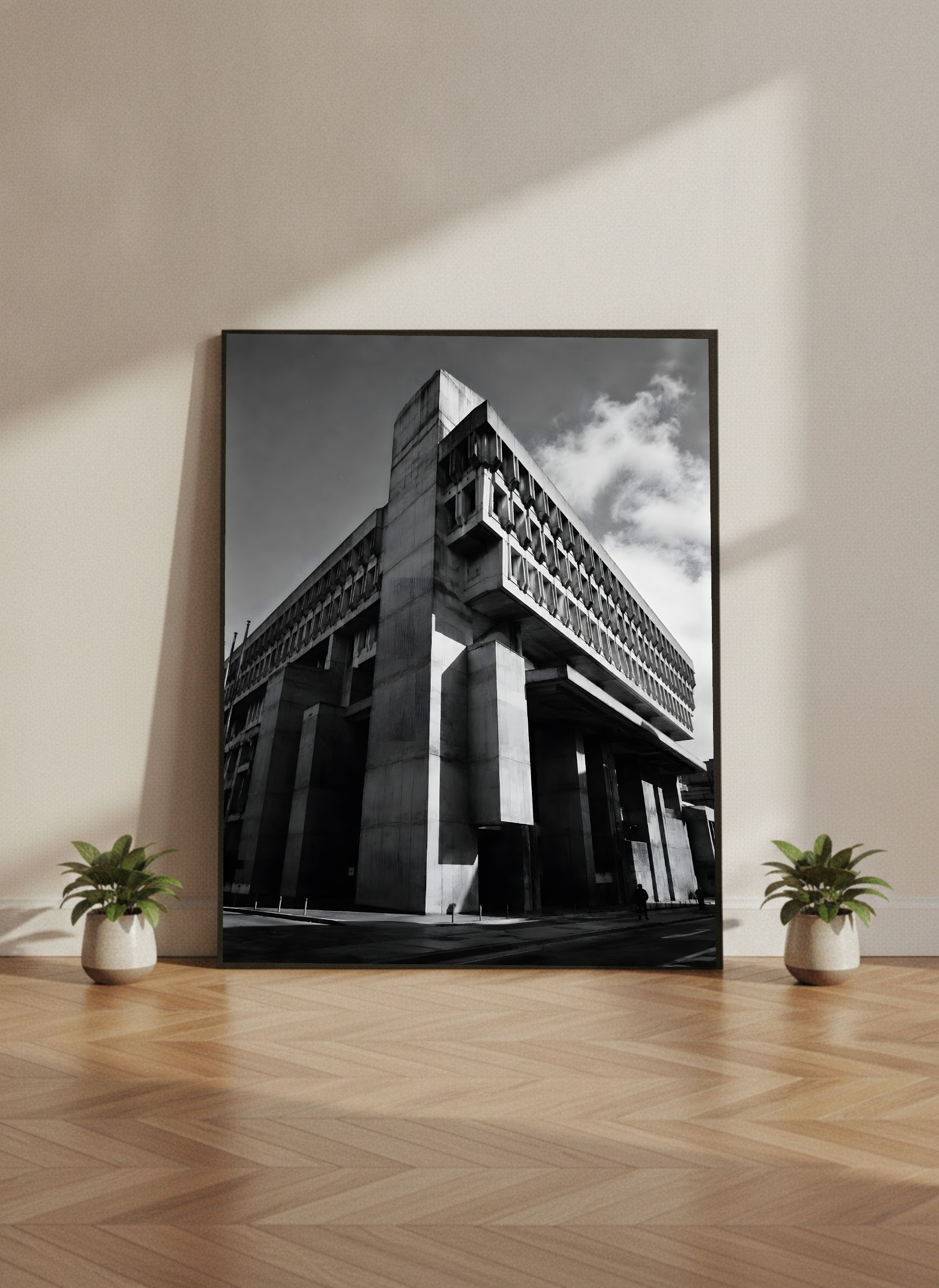 Noir Building